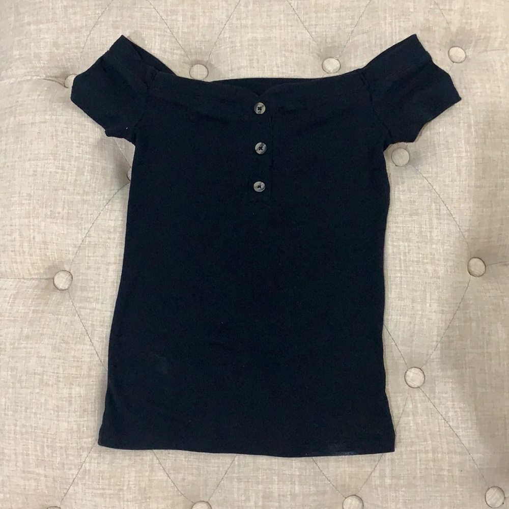 buttoned down shoulder black top